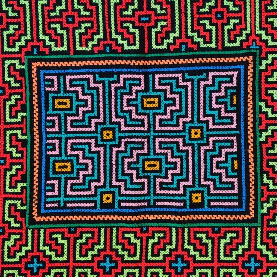 Altar Ceremonialny Haft Rękodzieło Sztuka Shipibo Konibo Art Peru 15-16 cm