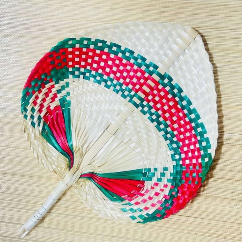 WACHLARZ BAMBUSOWY Ręcznie Robiony Ozdobny Czerwono-zielony Boho 30x35cm